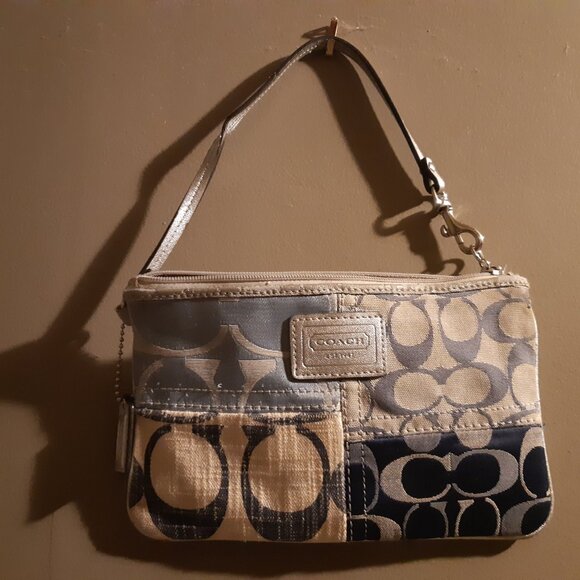 Coach y2k denim wristlet - Picture 3 of 3